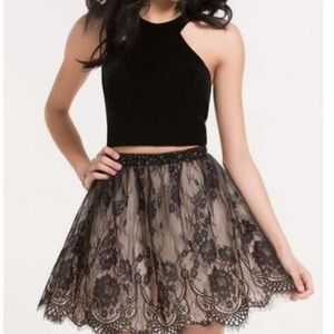 NWT Alyce Paris Black Velvet  Top & Lace Skirt   Size 10